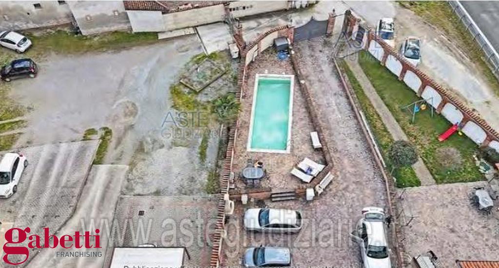 Casa indipendente con giardino a Bra