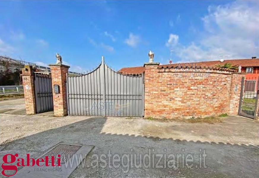 Casa indipendente con giardino a Bra