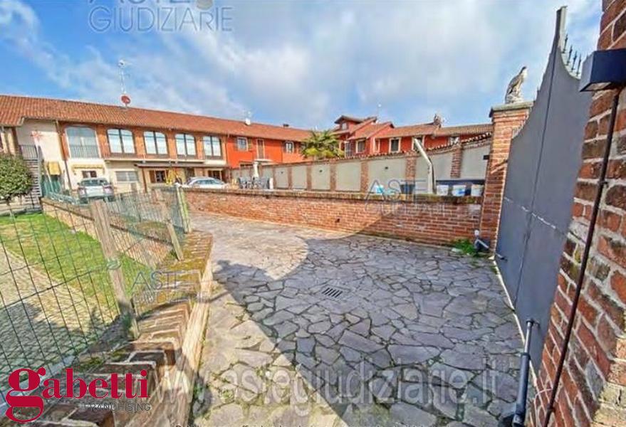 Casa indipendente con giardino a Bra