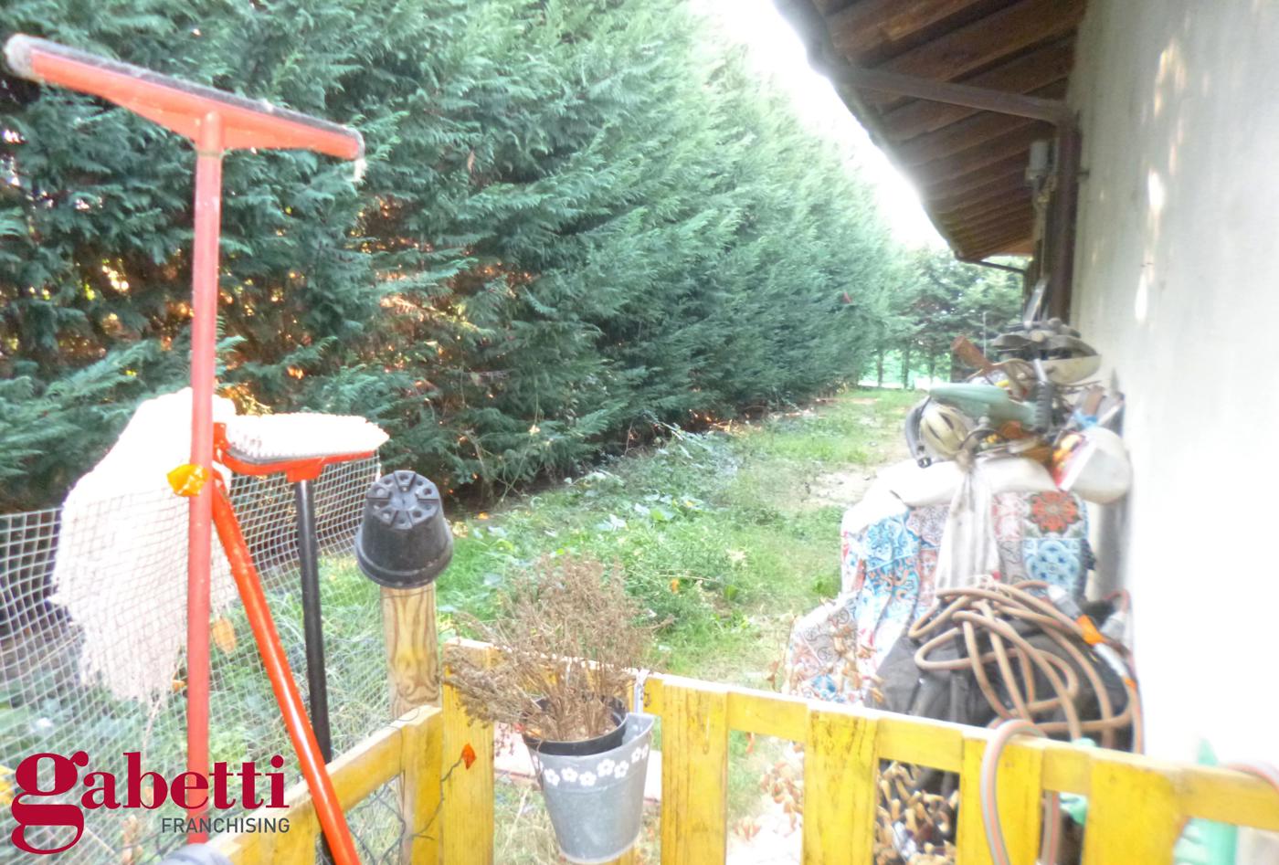 Casa indipendente con giardino a Mont�