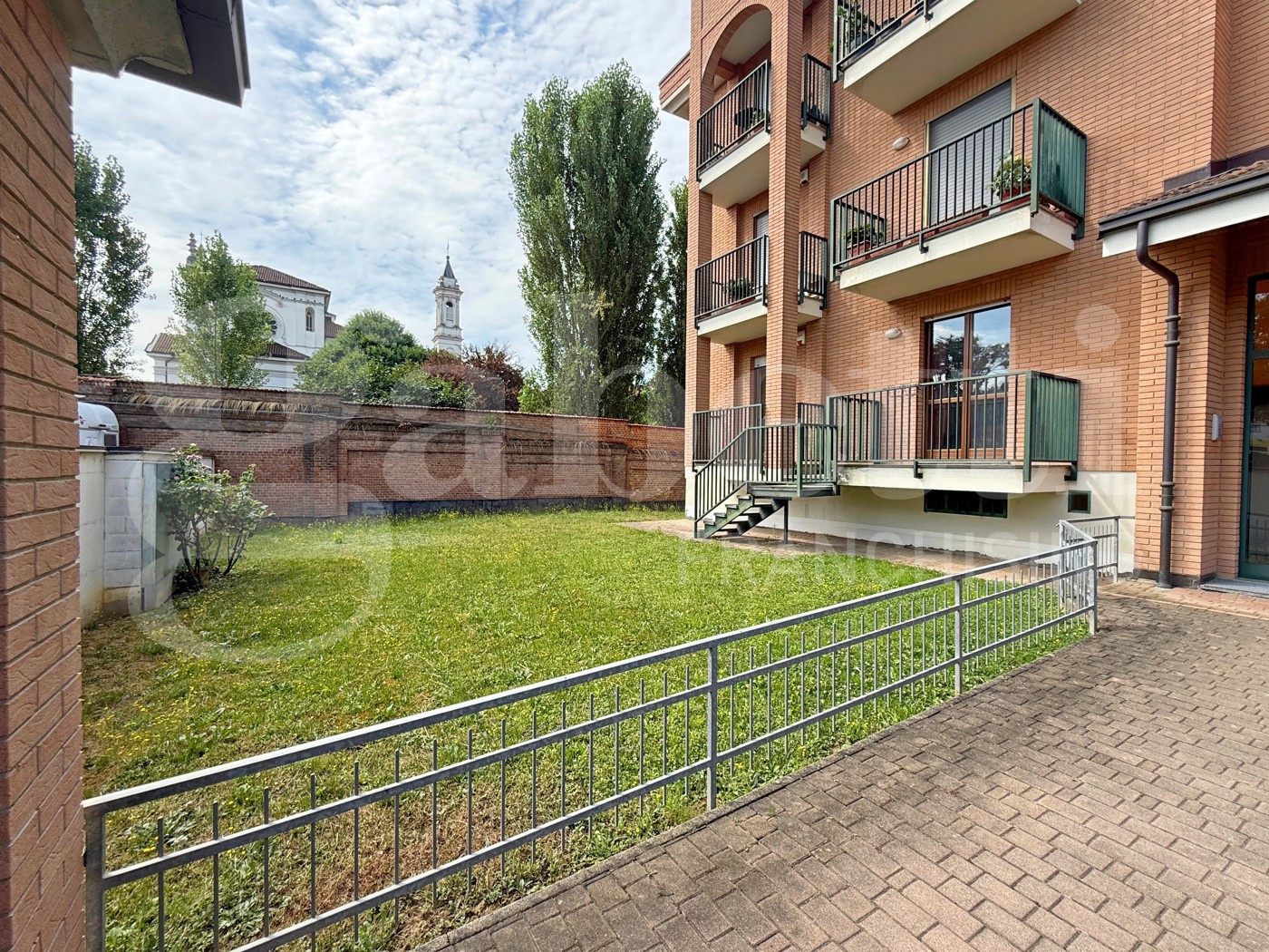 Quadrilocale con giardino a Bra