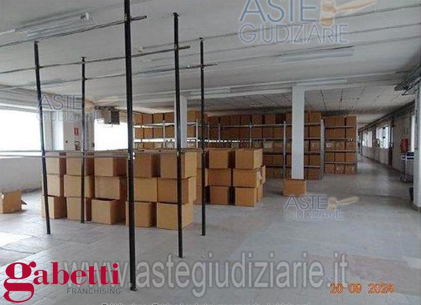 Stabile/Palazzo in vendita a Sommariva del Bosco
