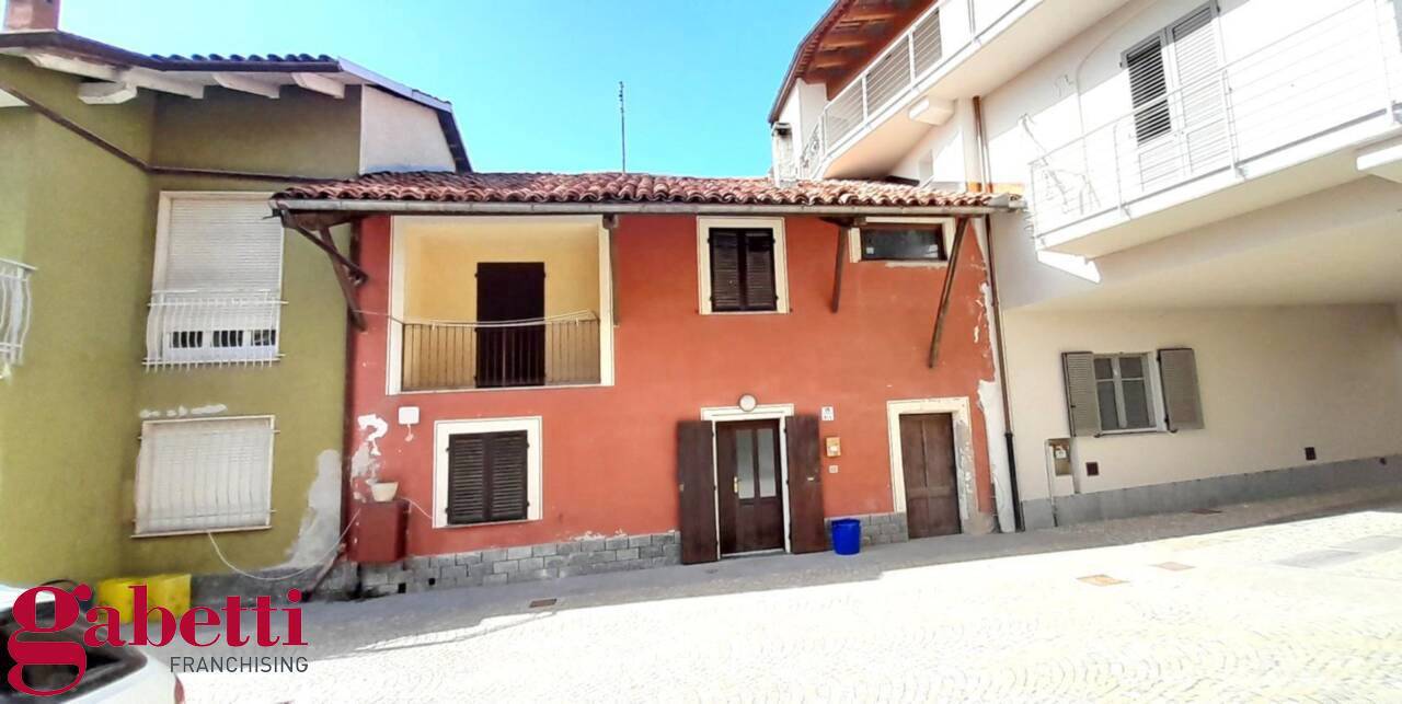 Casa indipendente ristrutturata a Farigliano