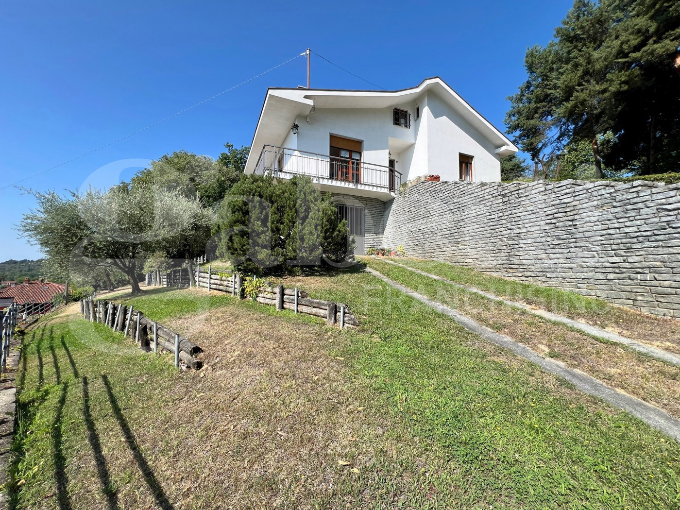 Casa indipendente con giardino a Baldissero d'Alba