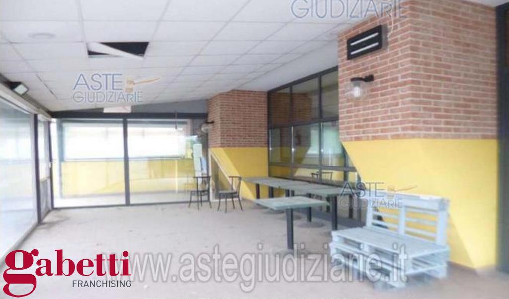 Negozio in vendita a Cherasco