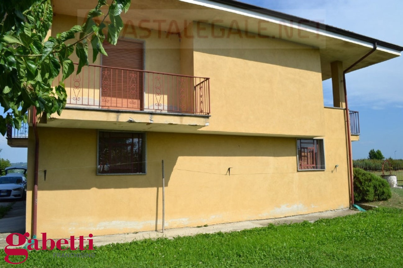 Casa indipendente con giardino a Cherasco