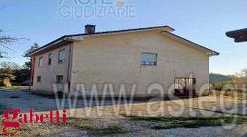 Casa indipendente da ristrutturare a Dogliani