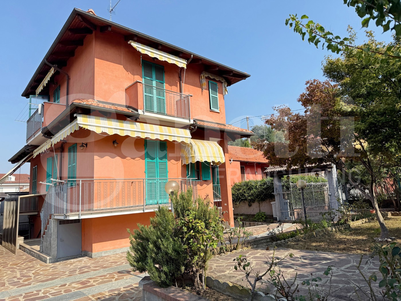 Casa indipendente con giardino a Bra