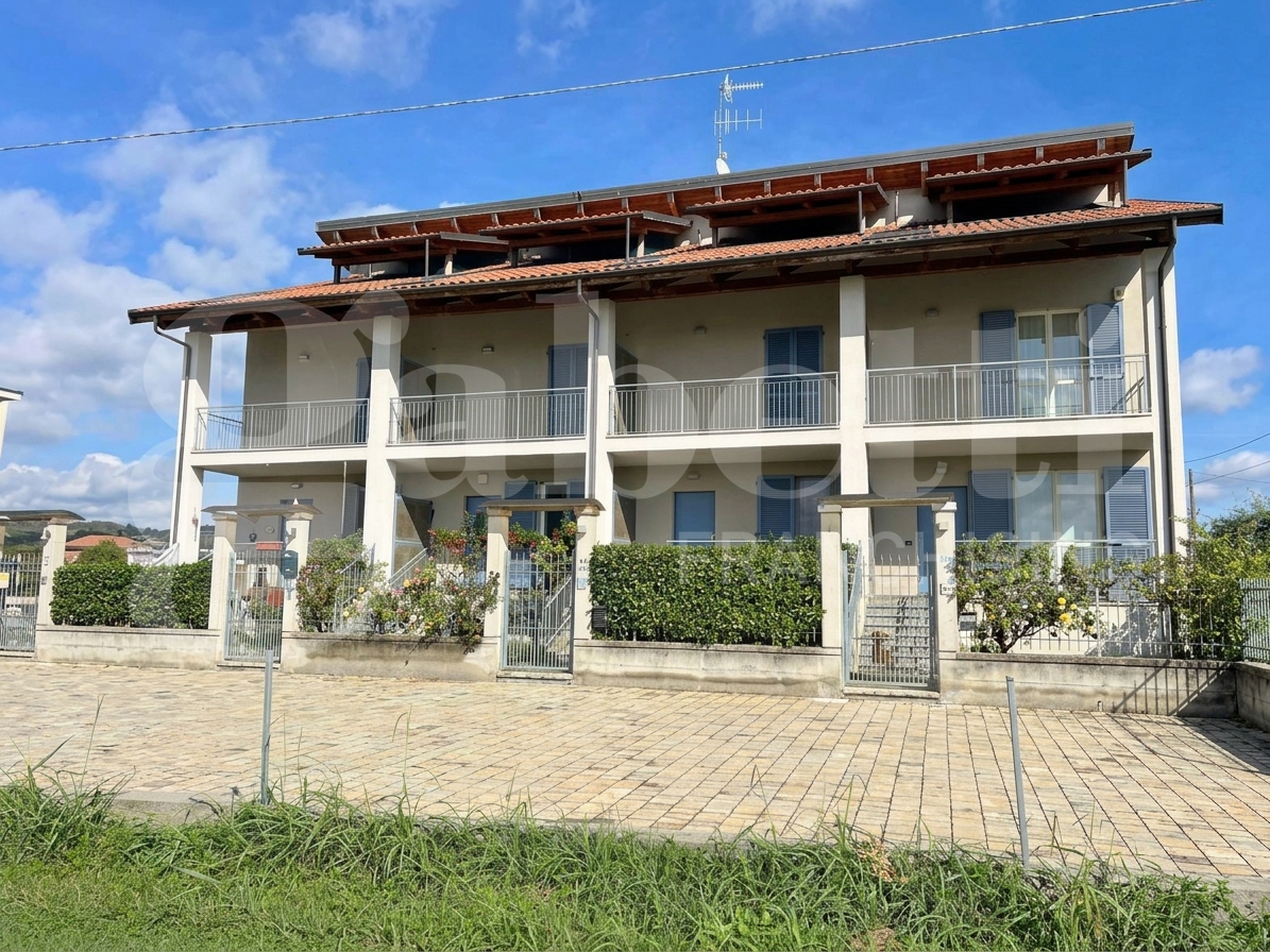 Villa con giardino a Bra