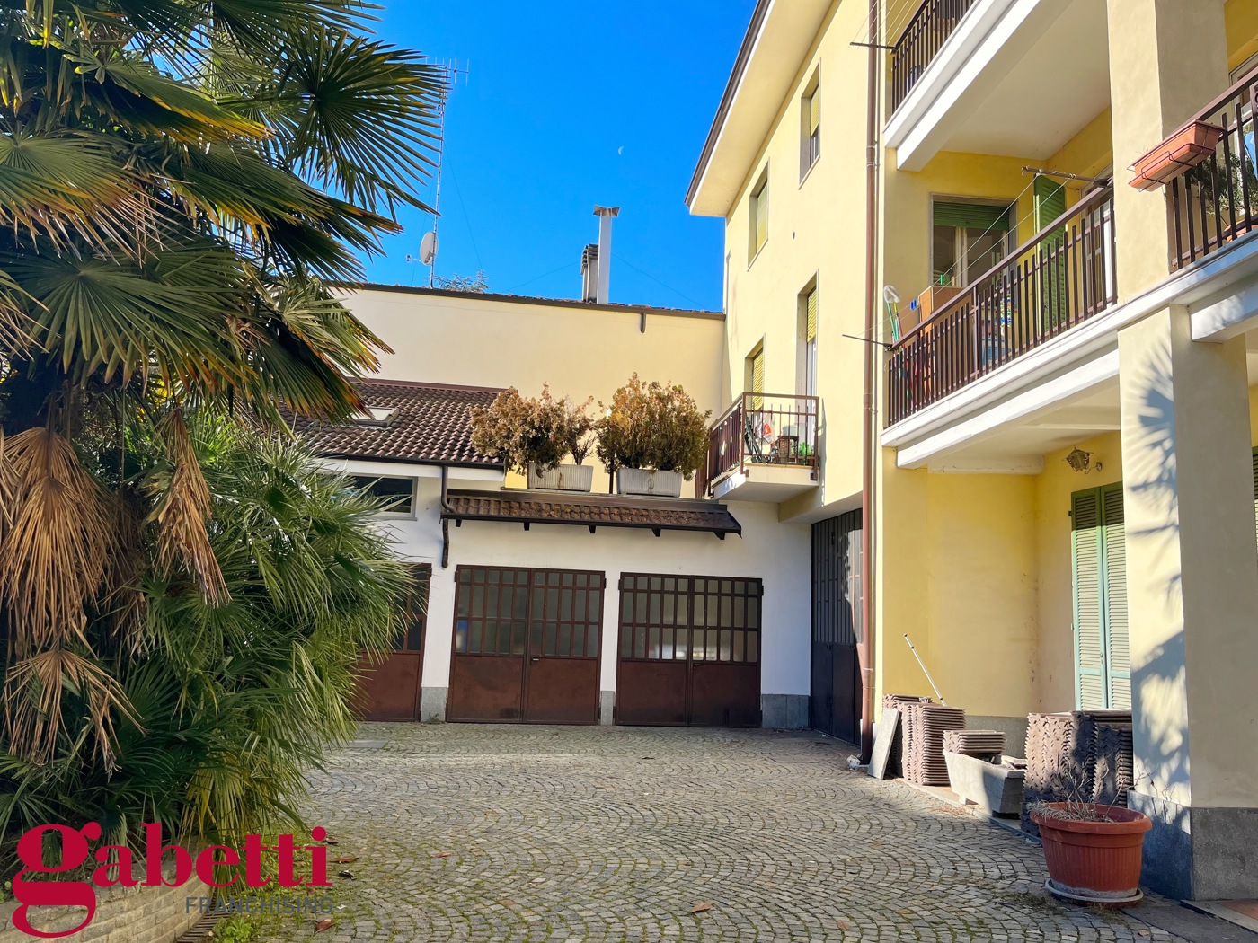 Box/Garage 15mq in vendita a Bra