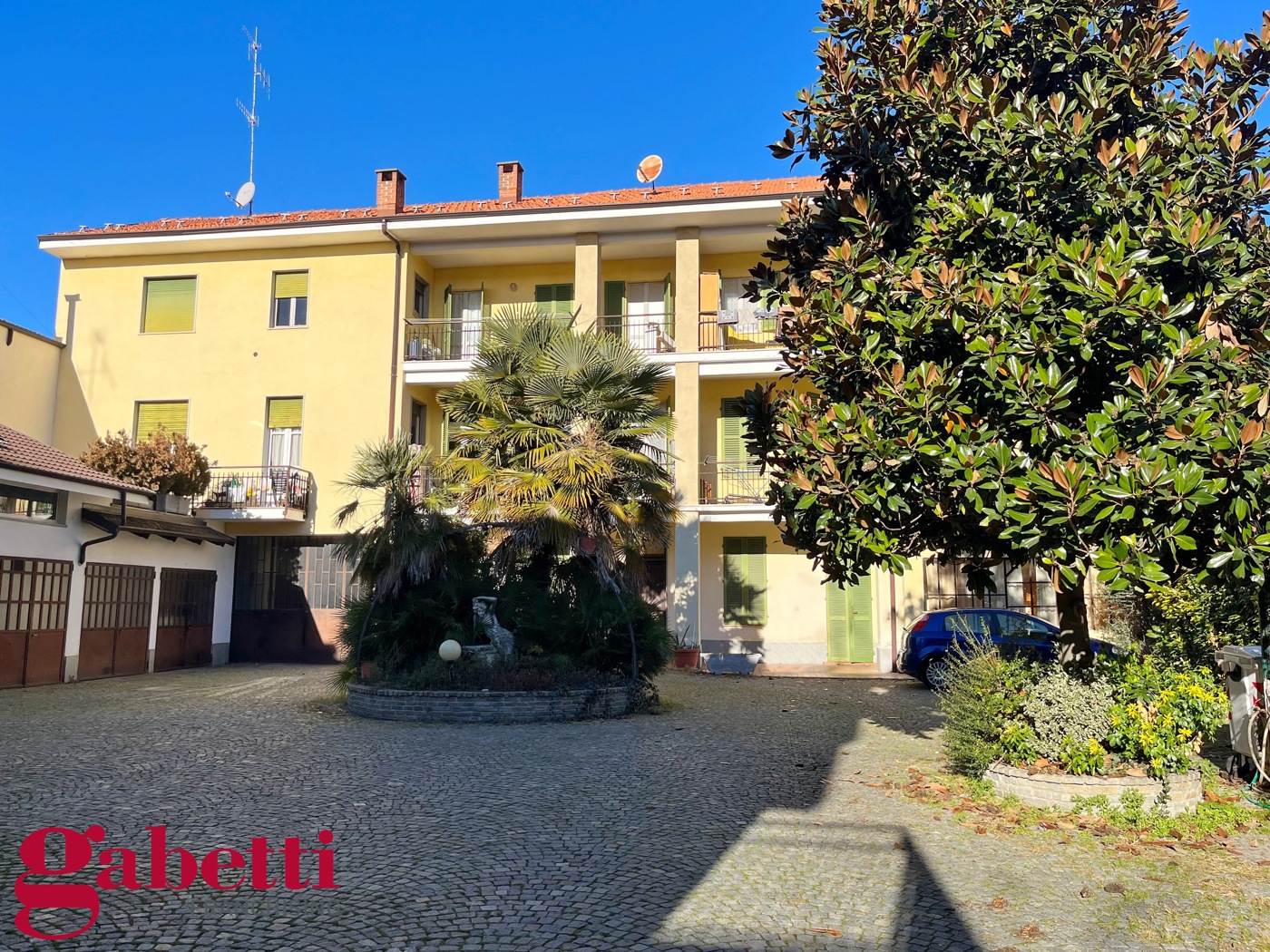 Box/Garage 15mq in vendita a Bra