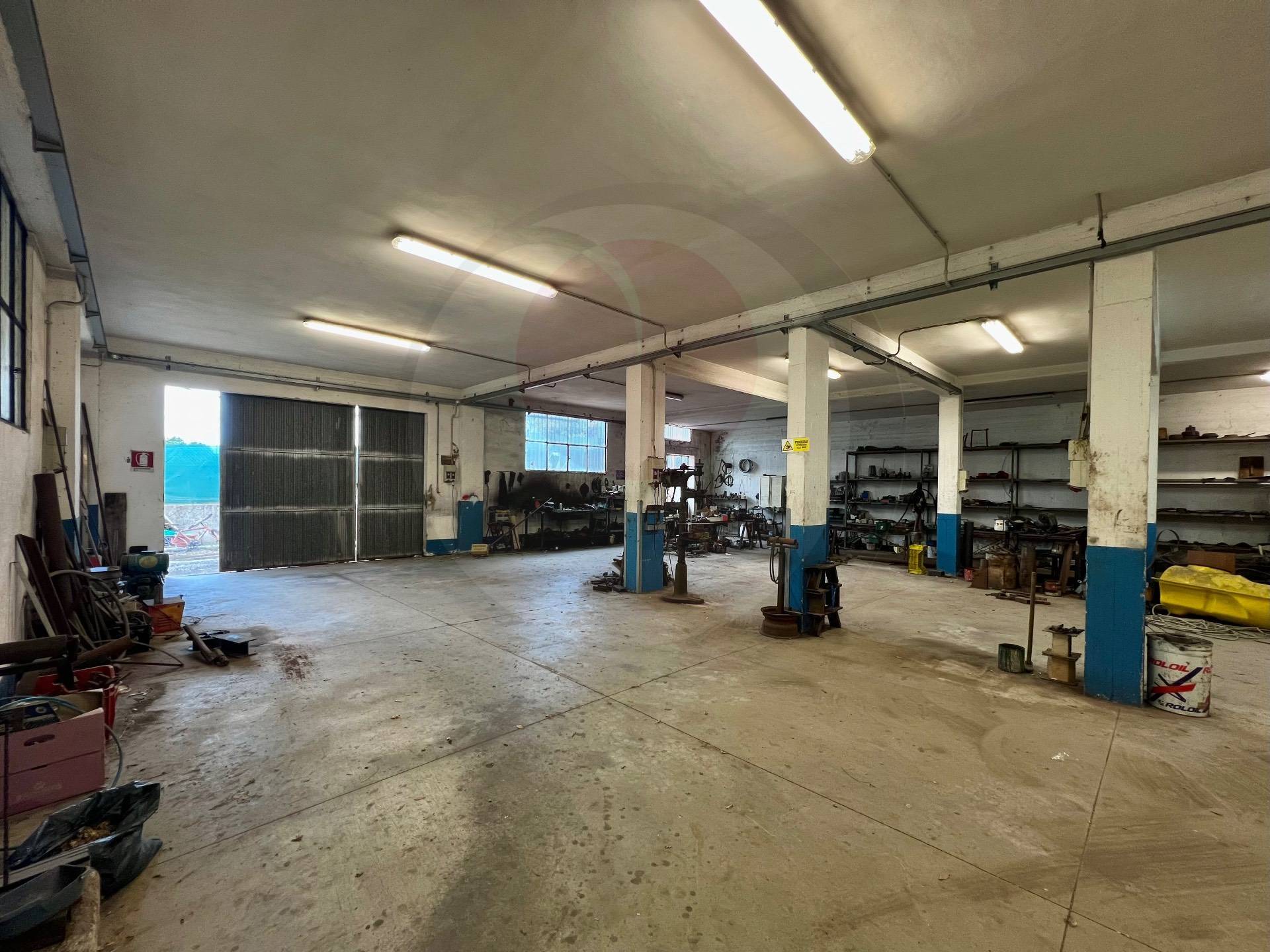 Opificio in vendita a Rocca San Giovanni