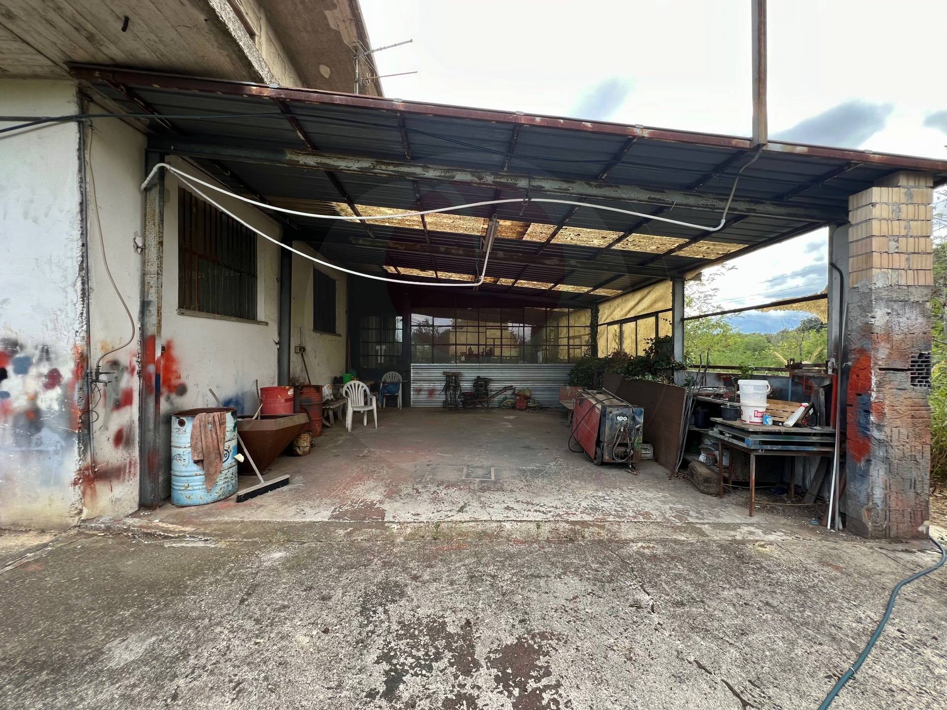 Opificio in vendita a Rocca San Giovanni