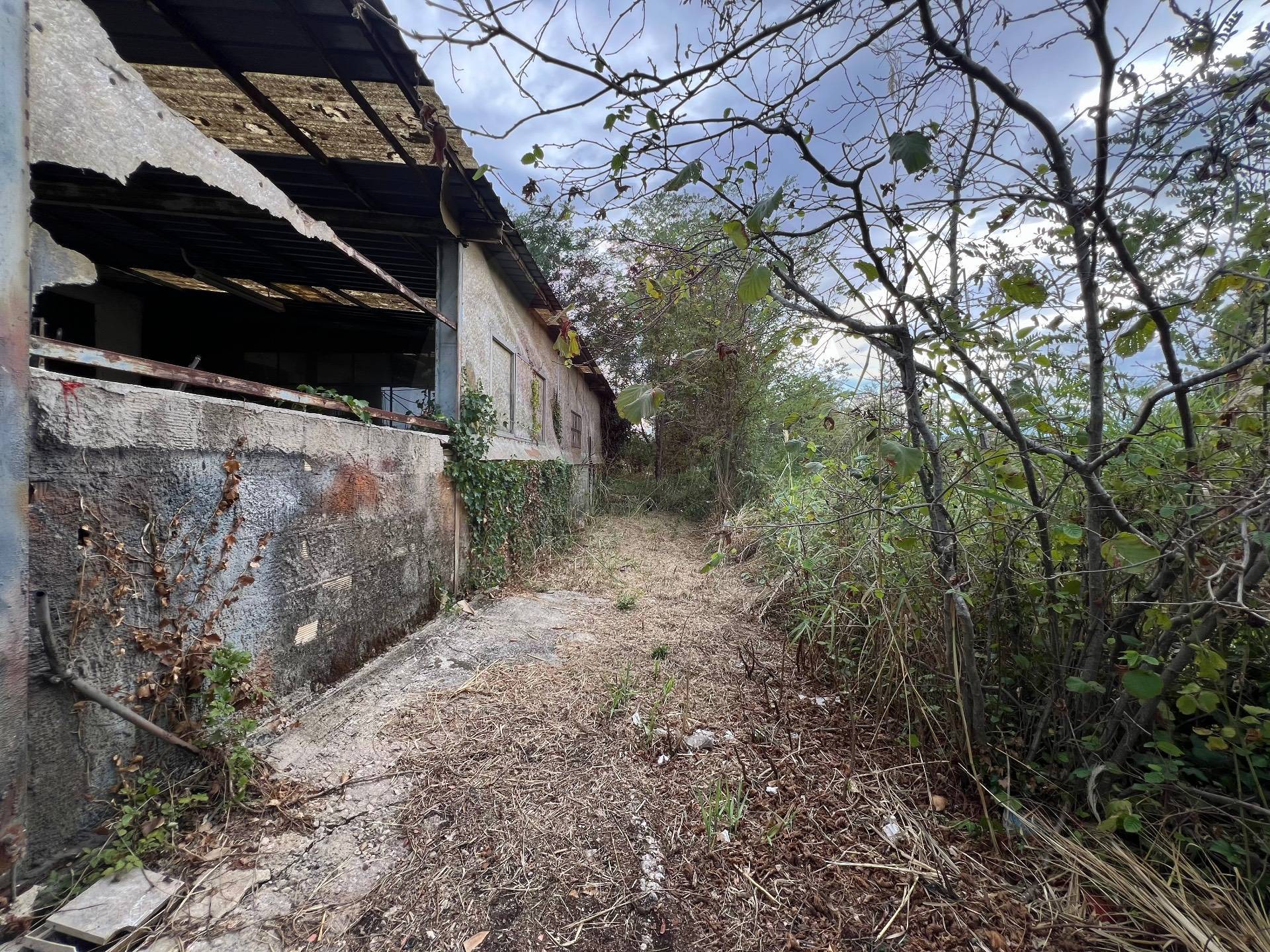 Opificio in vendita a Rocca San Giovanni