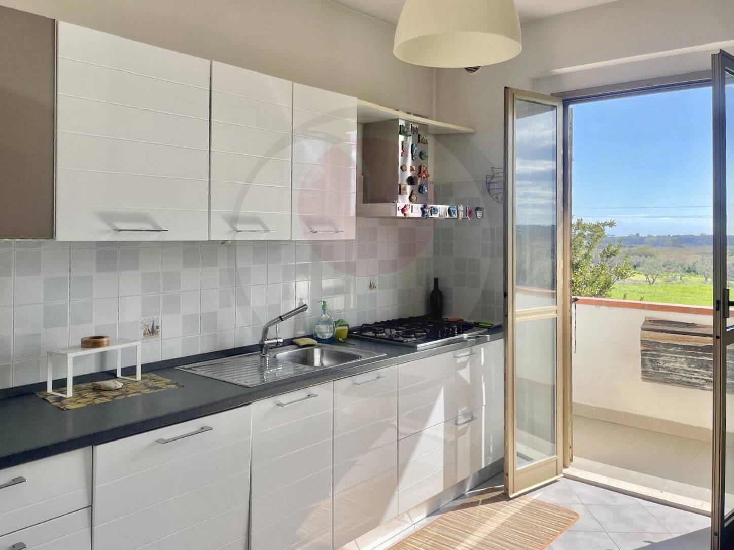 Appartamento con ingresso indipendente in vendita a San Vito Chietino, Sant'Apollinare