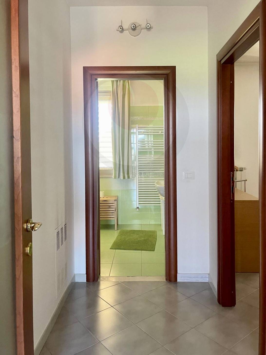 Appartamento con ingresso indipendente in vendita a San Vito Chietino, Sant'Apollinare