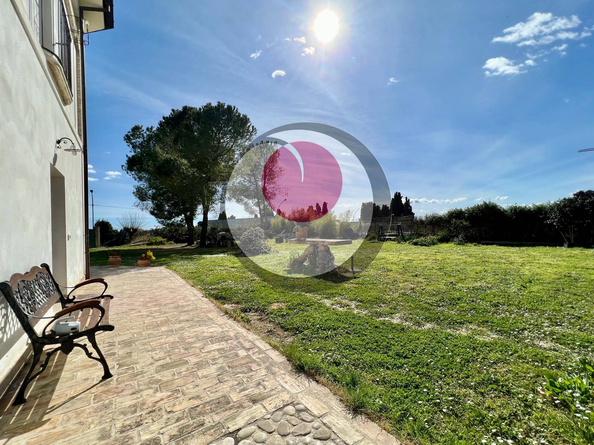 Casa singola con terreno in vendita a San Vito Chietino