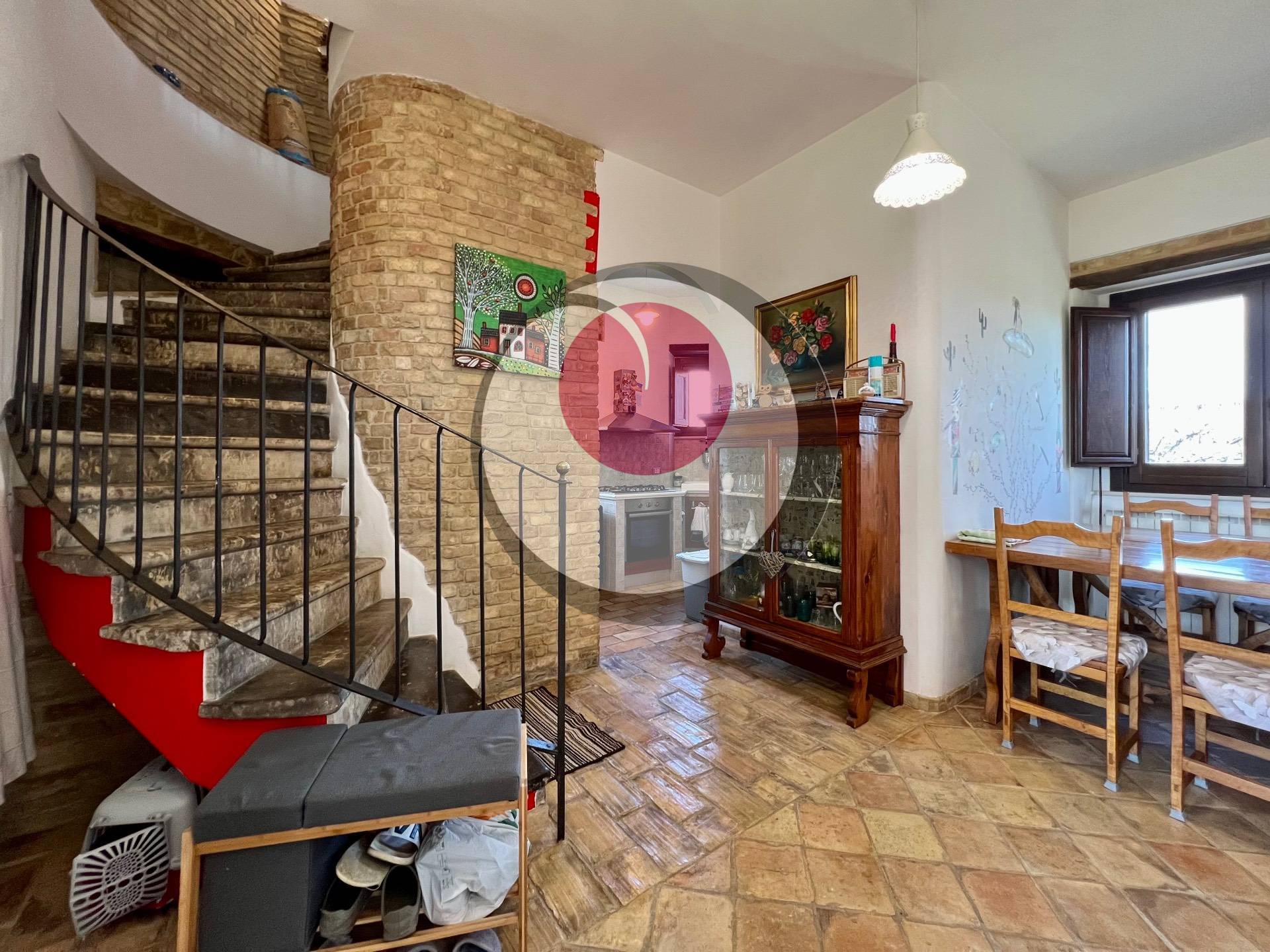 Casa singola con terreno in vendita a San Vito Chietino