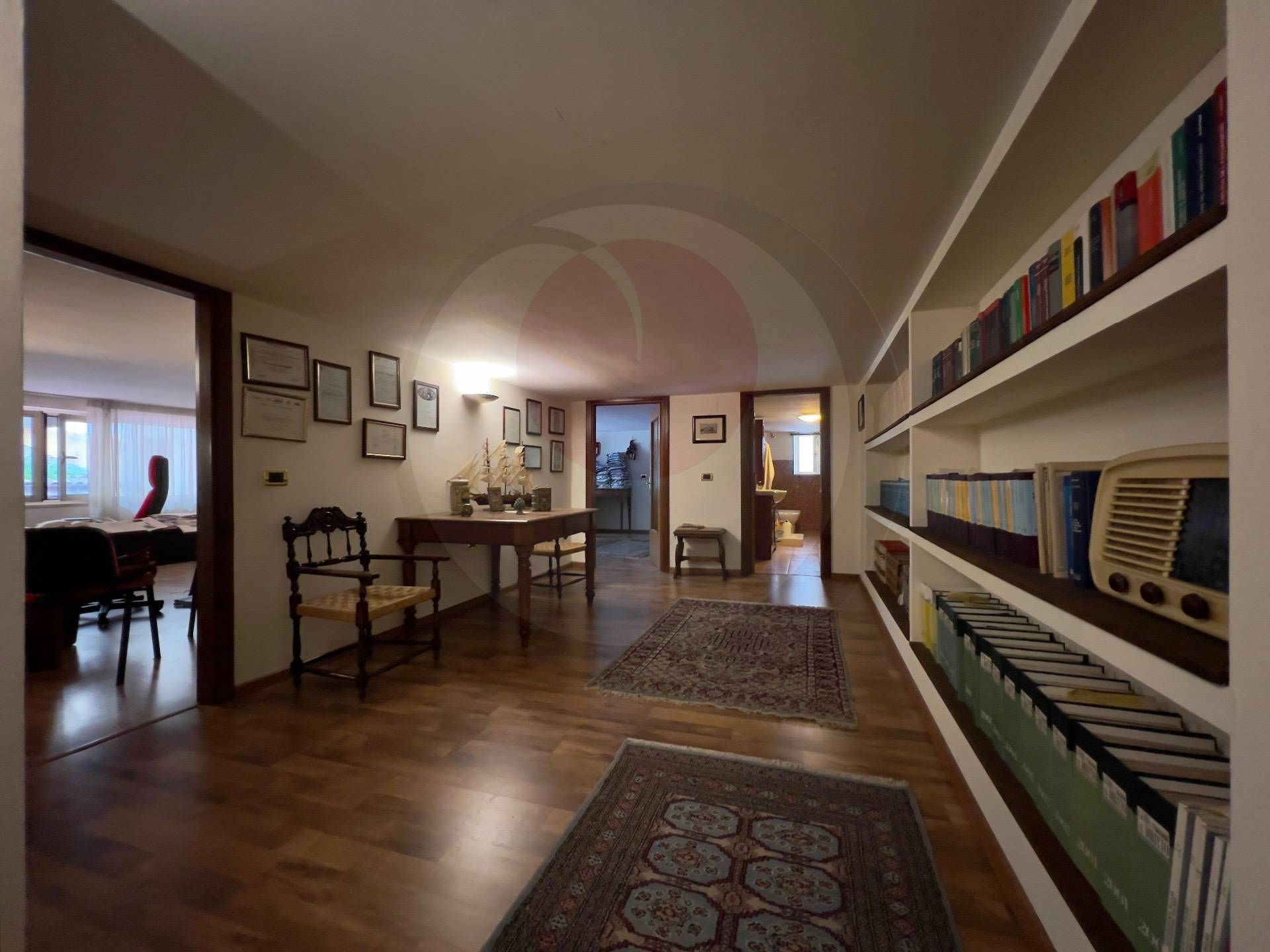 Locale uso ufficio in vendita a Lanciano