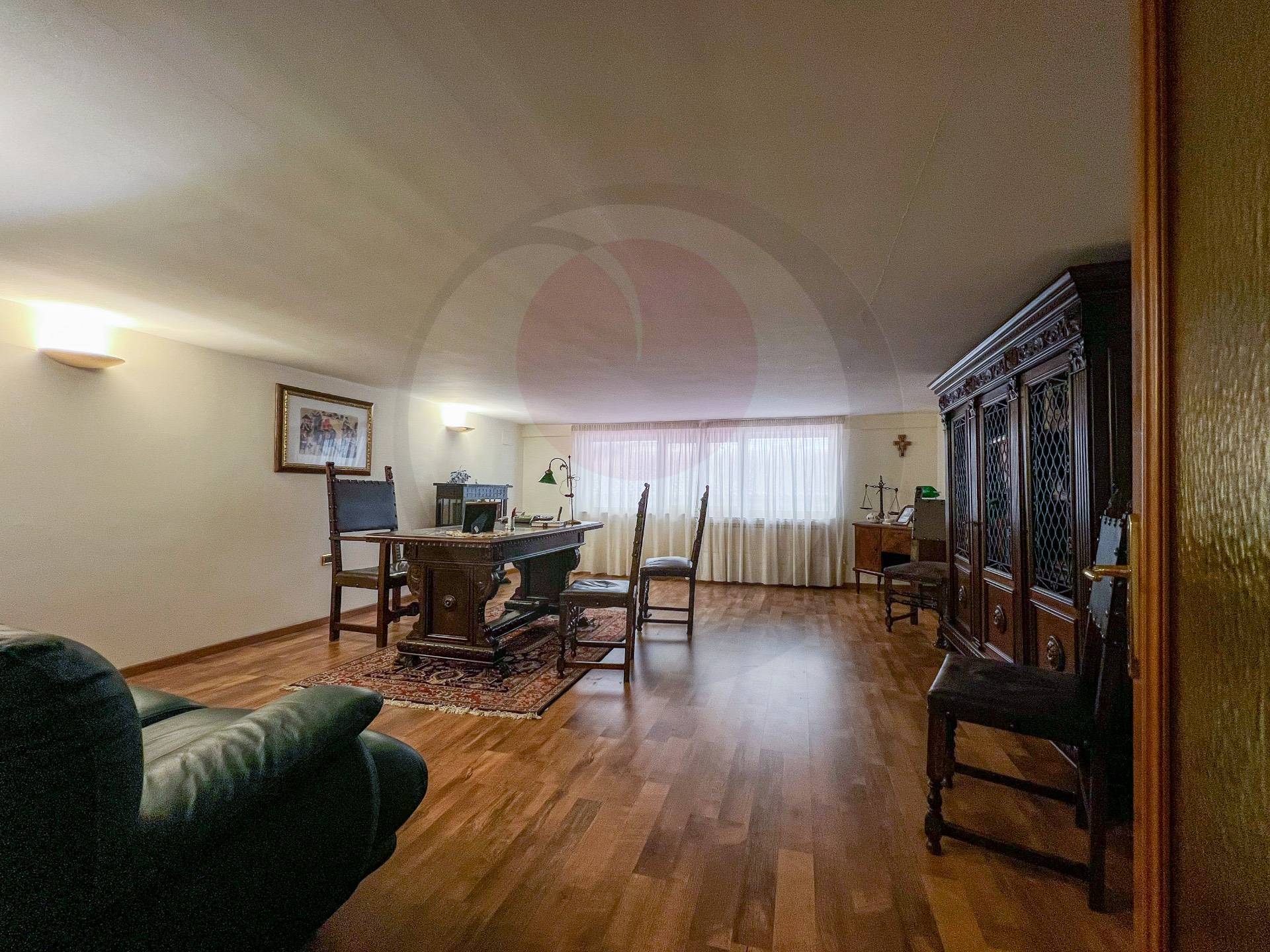 Locale uso ufficio in vendita a Lanciano