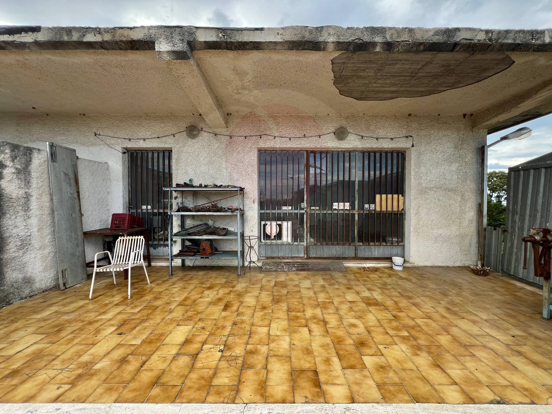 Opificio in vendita a Rocca San Giovanni