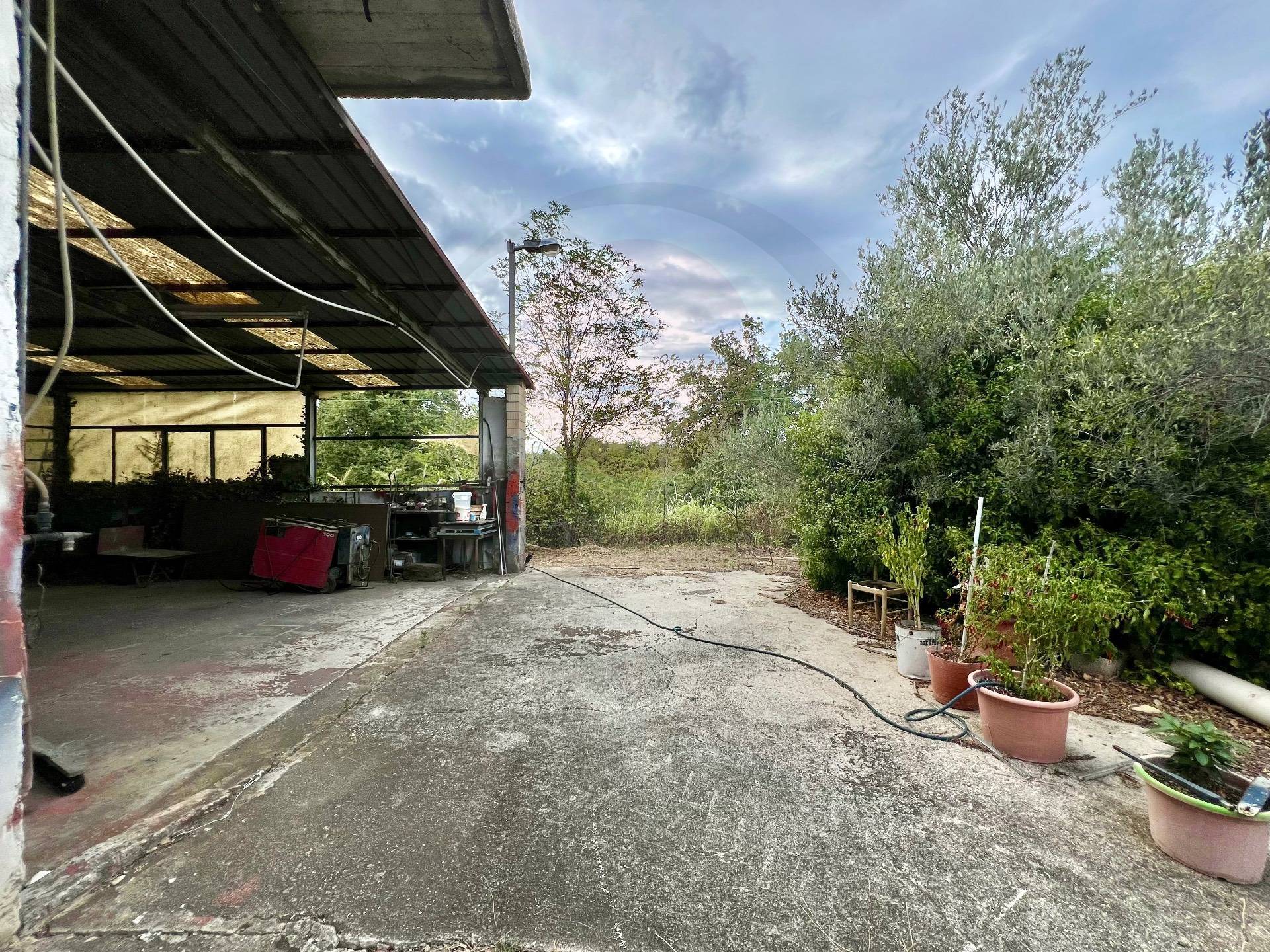 Opificio in vendita a Rocca San Giovanni