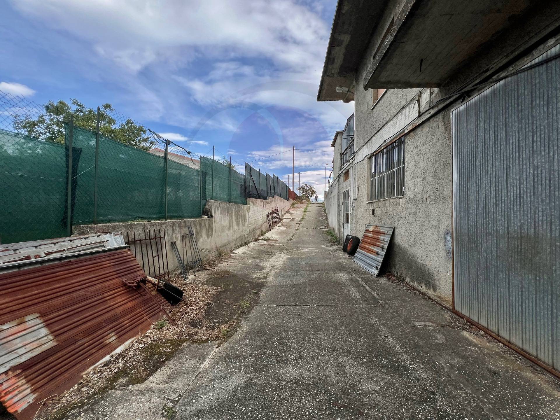 Opificio in vendita a Rocca San Giovanni