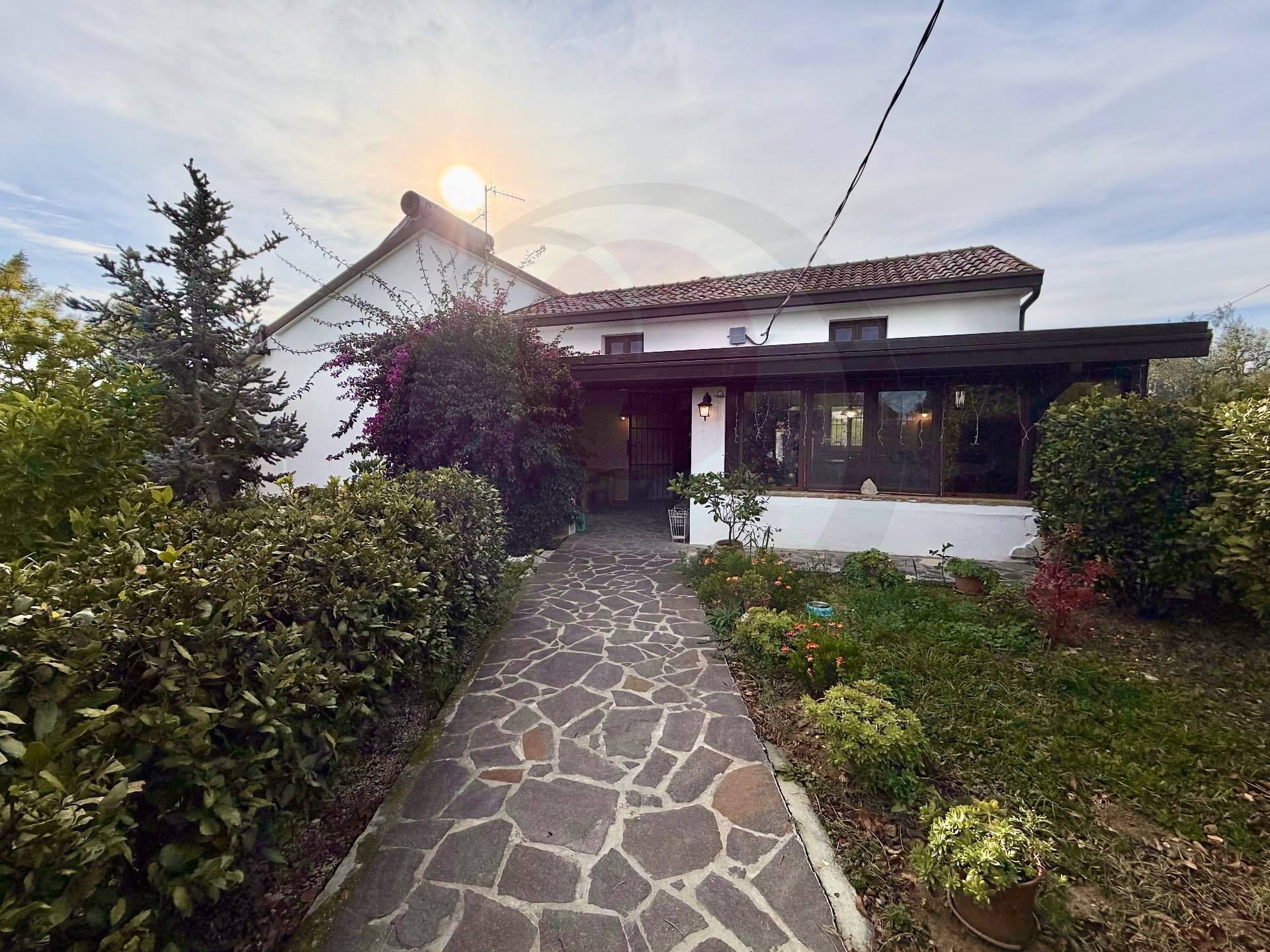 Casa singola con terreno in vendita a Lanciano