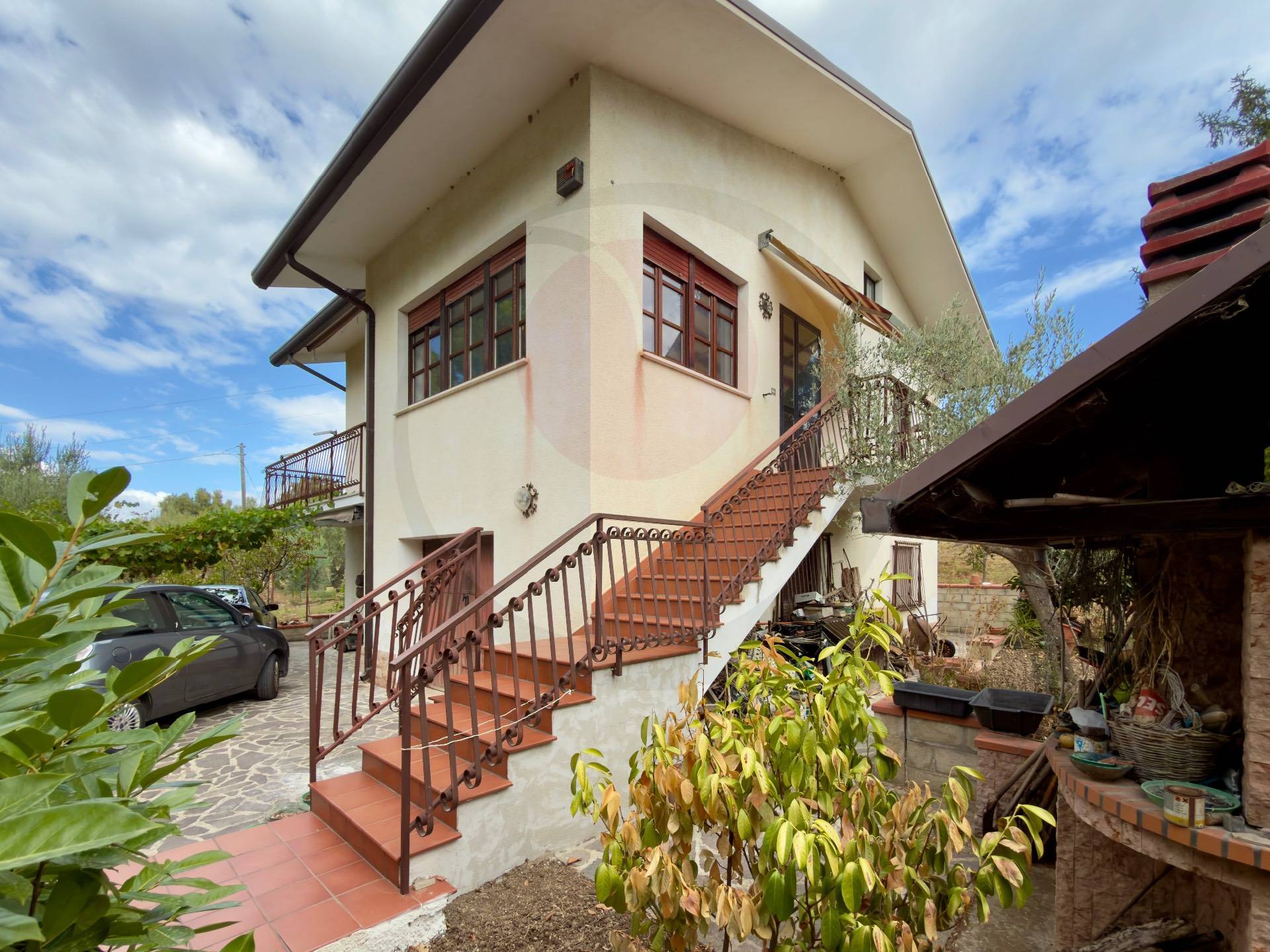 Casa singola con terreno in vendita a Lanciano
