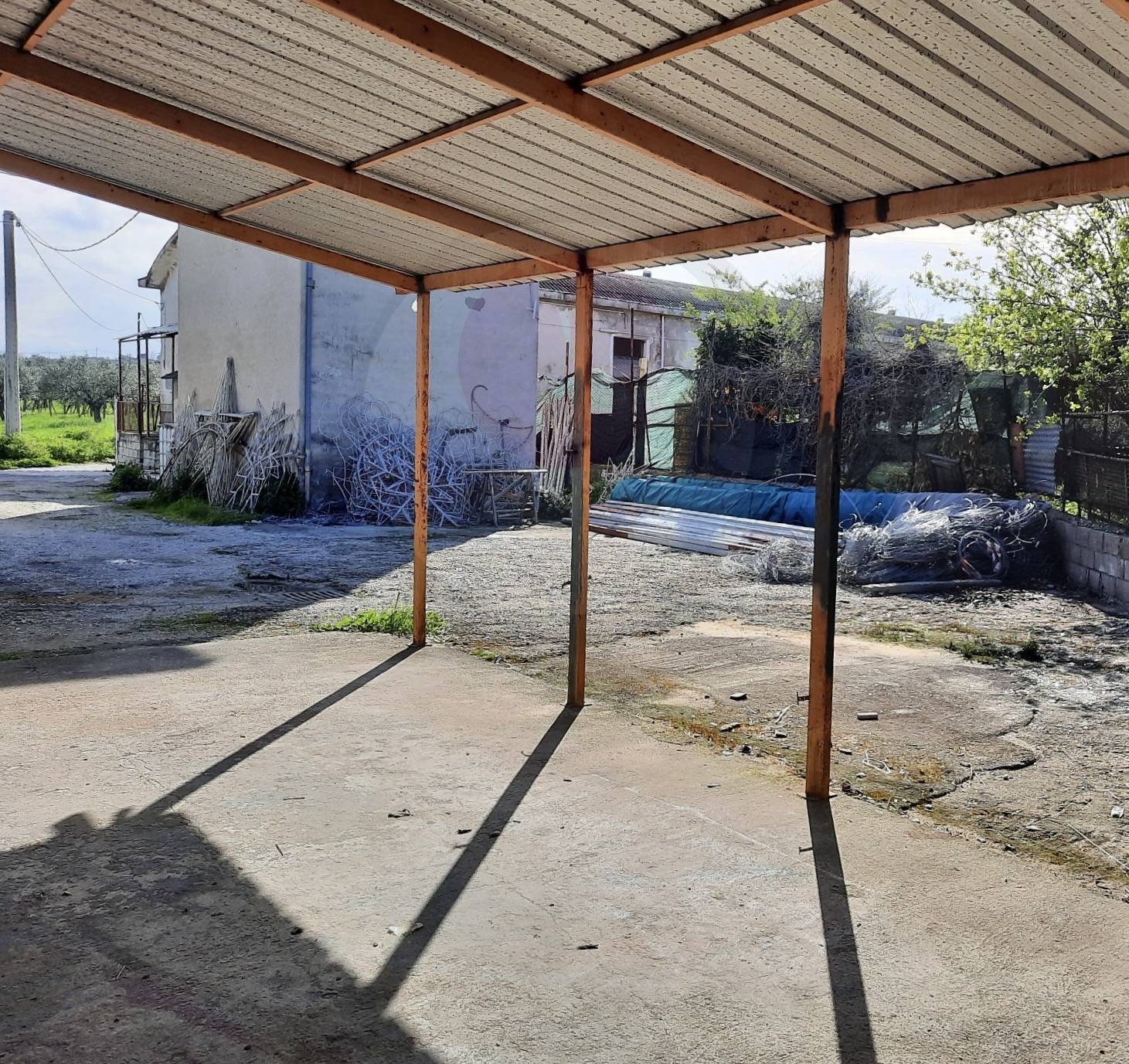 Opificio in vendita a Frisa