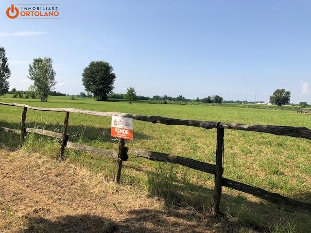 Terreno edificabile in vendita a Chiopris-Viscone