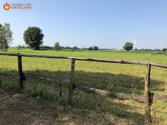 Terreno edificabile in vendita a Chiopris-Viscone