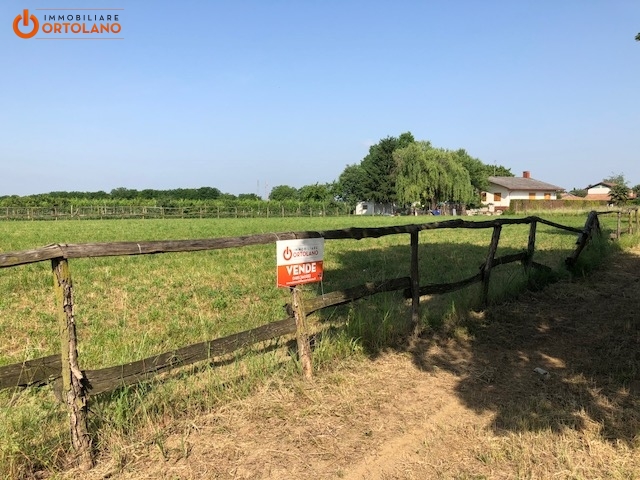 Terreno edificabile in vendita a Chiopris-Viscone
