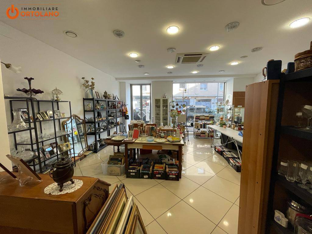 Locale commerciale in vendita a Monfalcone