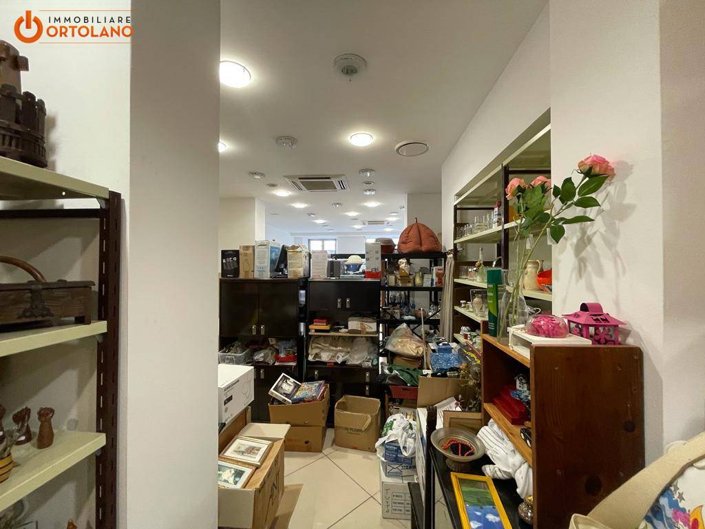 Locale commerciale in vendita a Monfalcone