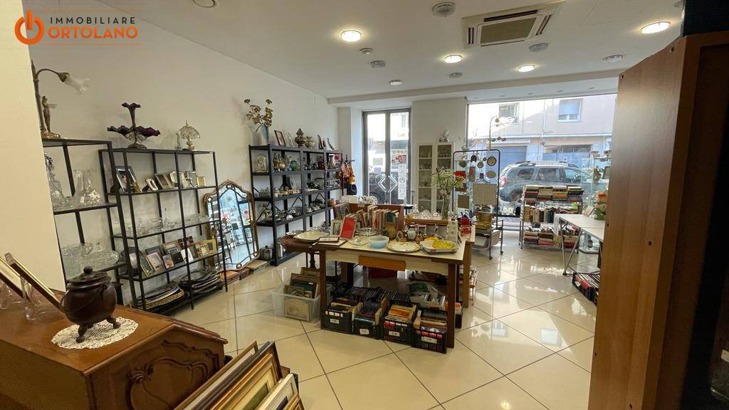 Locale commerciale in vendita a Monfalcone