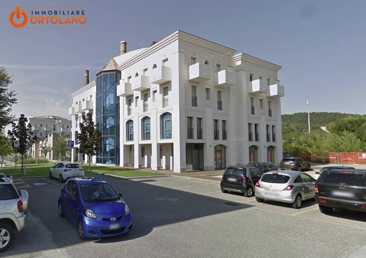 Locale commerciale in vendita a Monfalcone