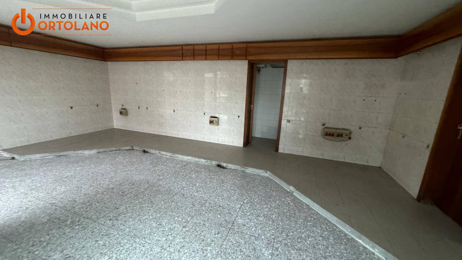 Locale commerciale in affitto a Monfalcone, Panzano