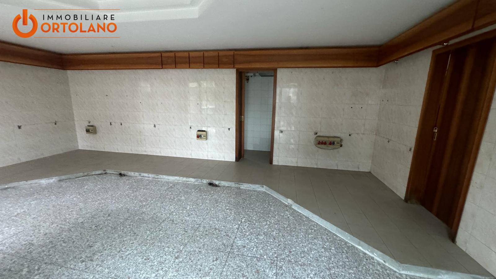 Locale commerciale in affitto a Monfalcone, Panzano