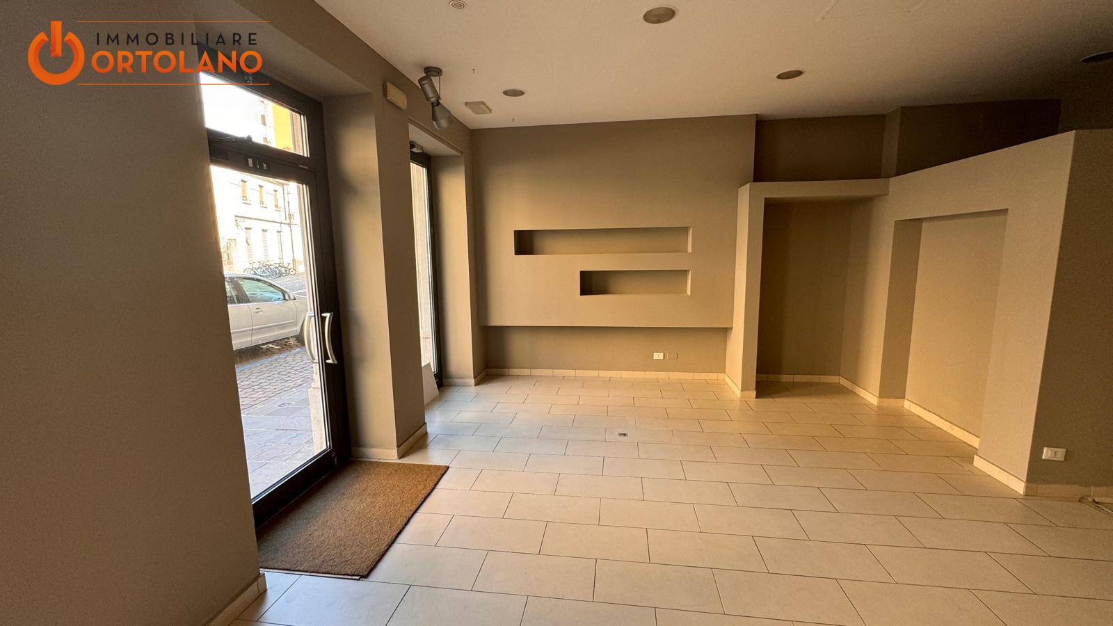 Locale commerciale in affitto a Monfalcone