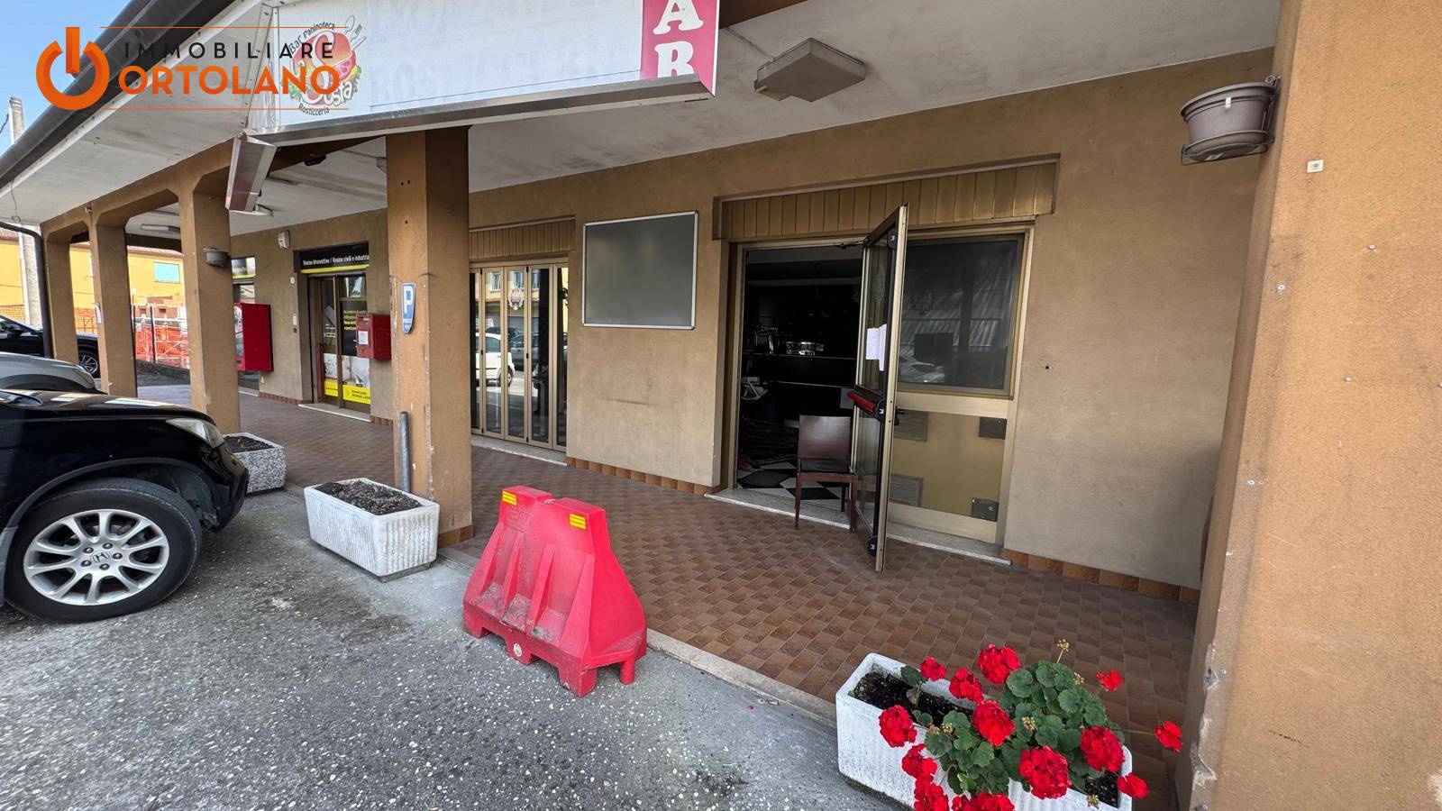 Locale commerciale in affitto a Fiumicello Villa Vicentina