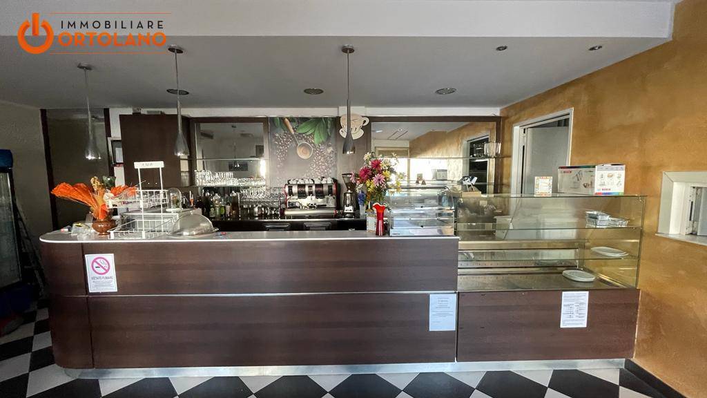 Locale commerciale in affitto a Fiumicello Villa Vicentina