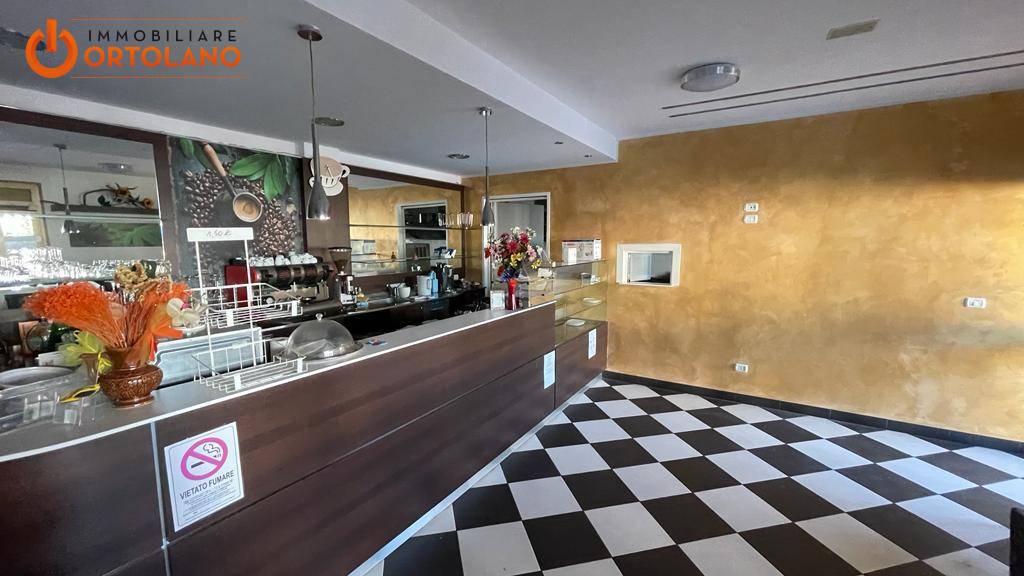 Locale commerciale in affitto a Fiumicello Villa Vicentina