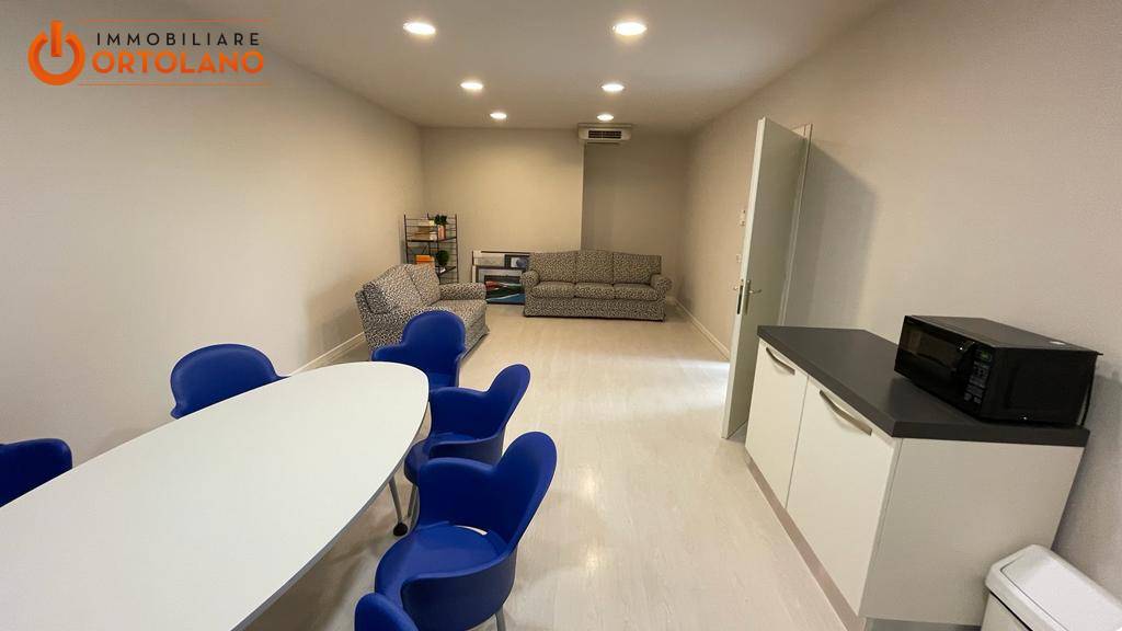 Locale commerciale in vendita a Ronchi dei Legionari