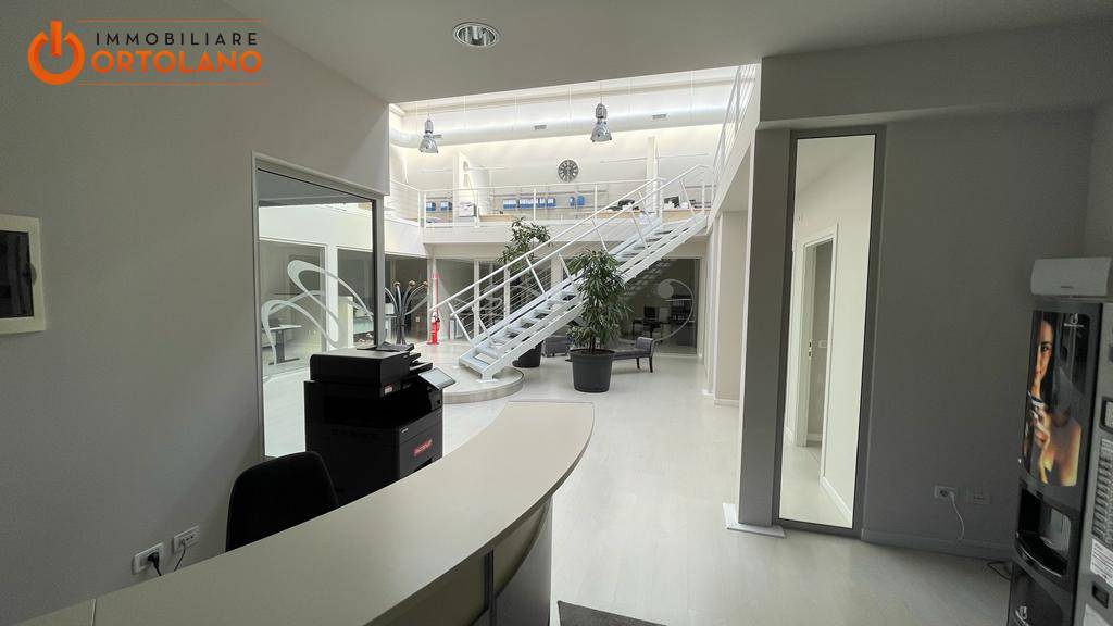 Locale commerciale in vendita a Ronchi dei Legionari