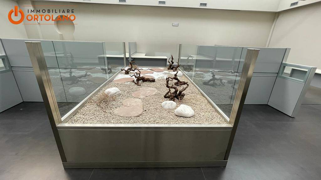 Locale commerciale in vendita a Ronchi dei Legionari