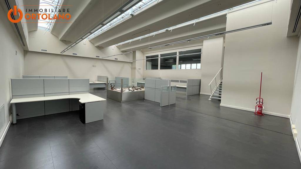 Locale commerciale in vendita a Ronchi dei Legionari
