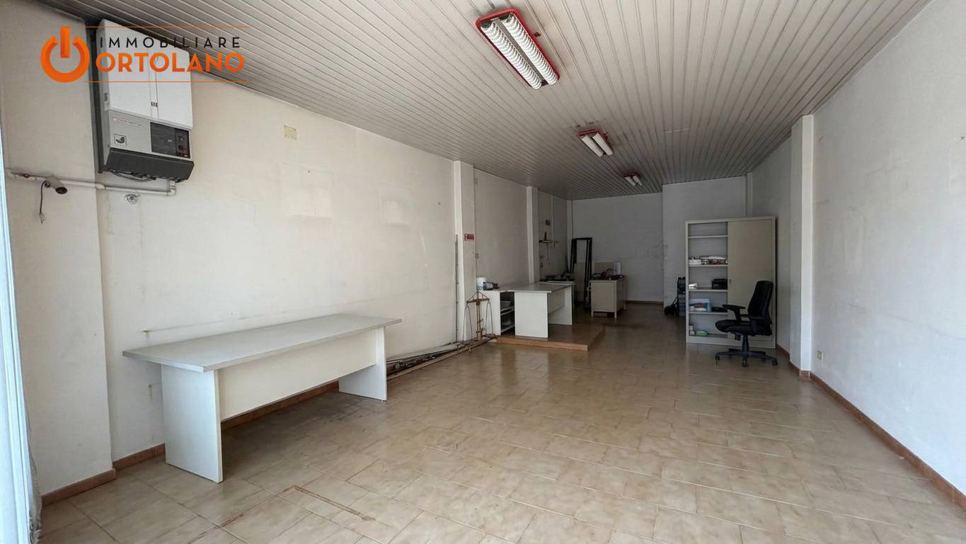 Locale commerciale in vendita a Monfalcone
