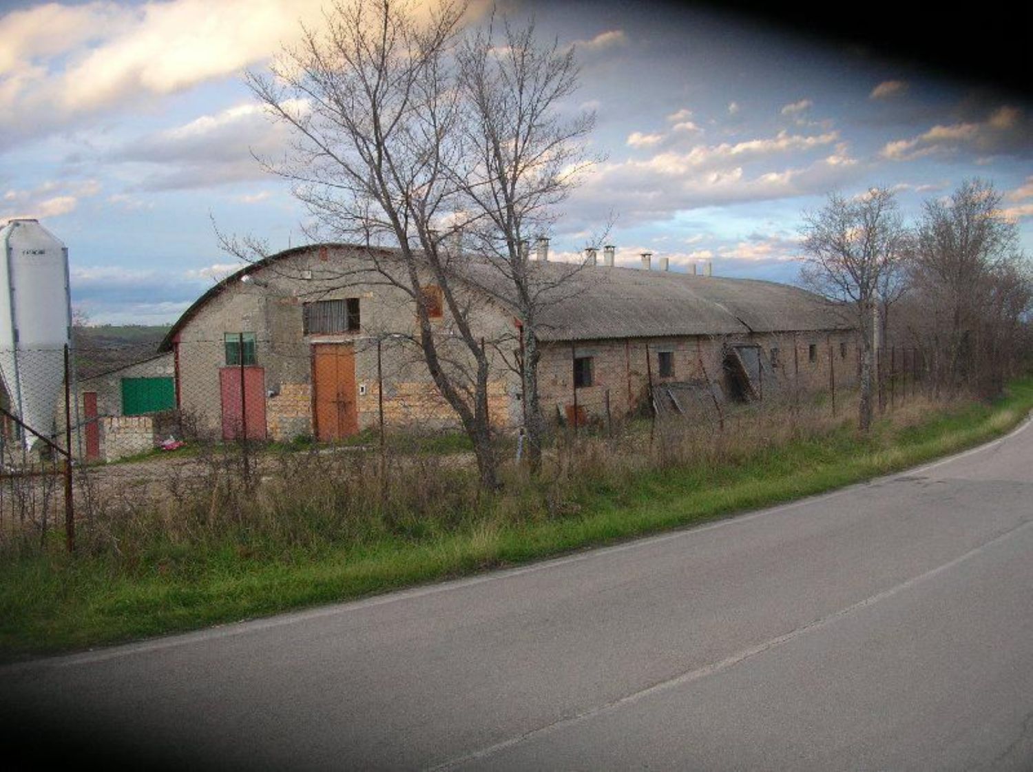 Locale commerciale in vendita a Carpineto Sinello