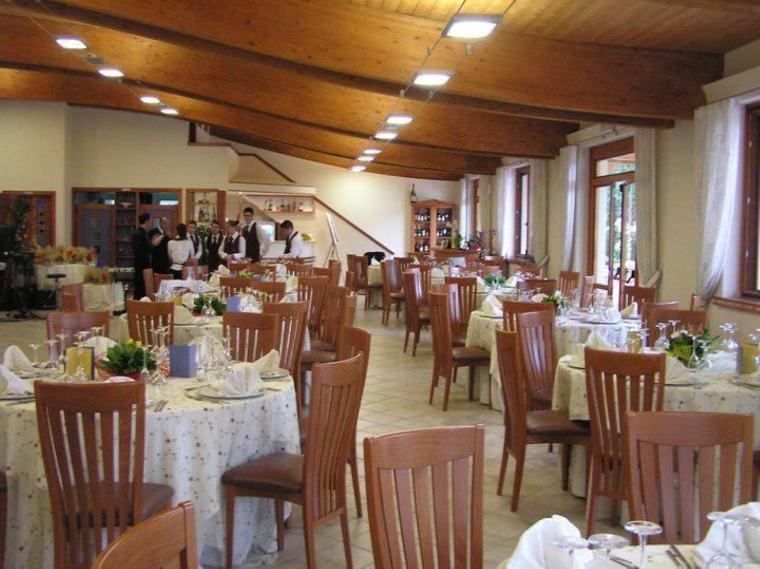 Locale commerciale in vendita a Cupello